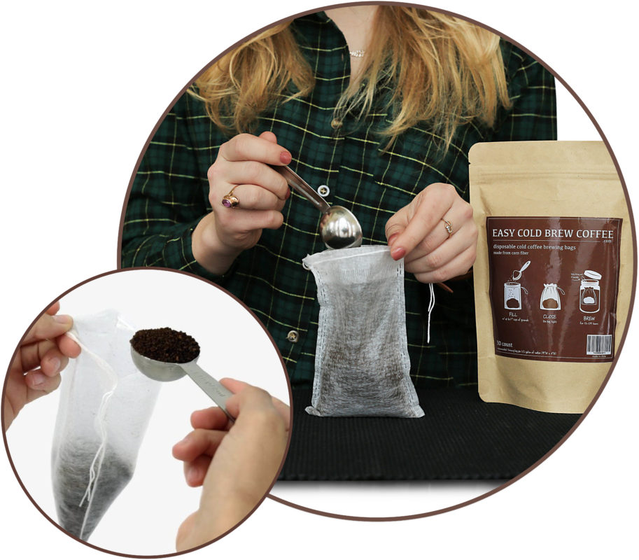 cold-brew-coffee-bag-filter-filling-grounds